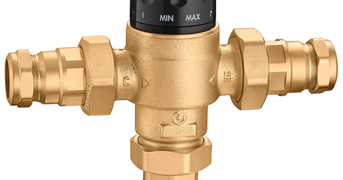 Adjustable thermostatic mixing valve, for centralised systems